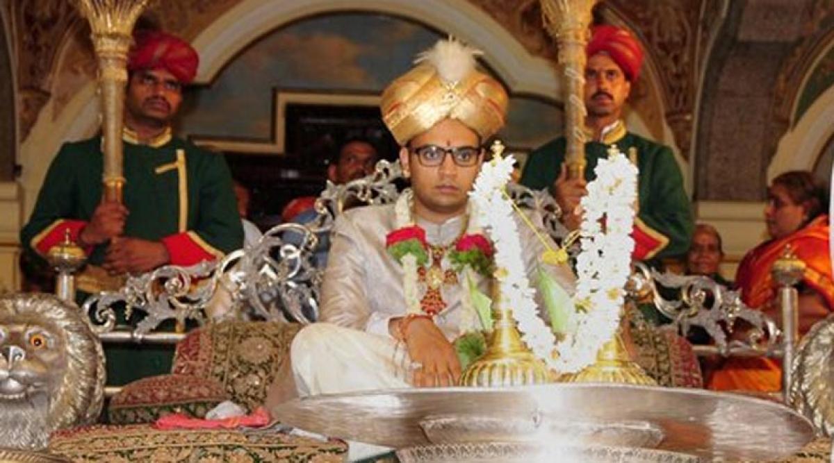 Maharaja Yaduveer Krishnadatta Chamaraja ascends golden throne to kick-start Dasara
